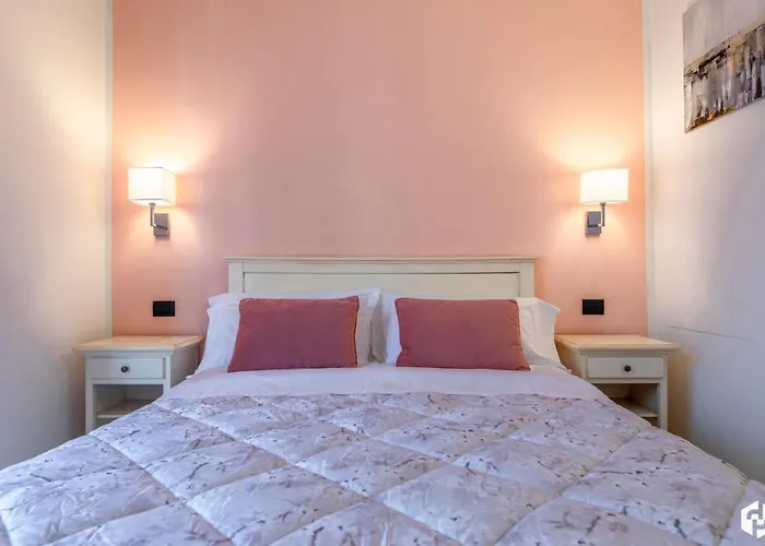 Daydreaming House 4*