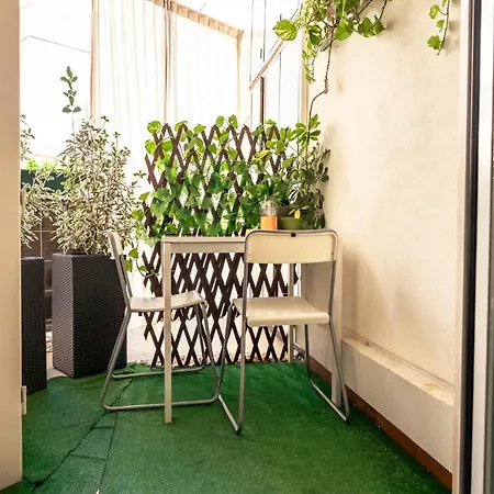 Daydreaming House 4*