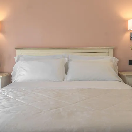 Daydreaming House 4*