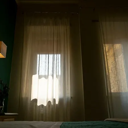 Daydreaming House 4*